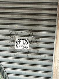 Locali commerciali e terreni ad Arzano