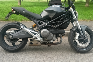 Ducati Monster 696