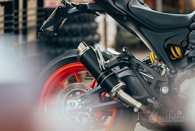 Thunder Titanium Black Ducati Monster 937