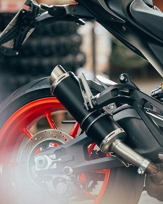 Thunder Titanium Black Ducati Monster 937
