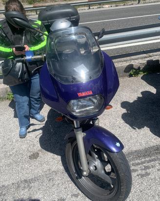 MOTO YAMAHA XJ600 DIVERSION CON ACCESSORI 1993