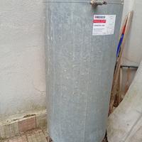 Recipiente 500L , motorino tiraggio acqua