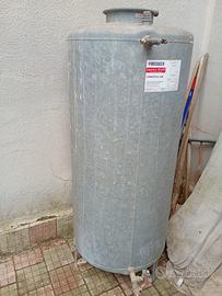 Recipiente 500L , motorino tiraggio acqua