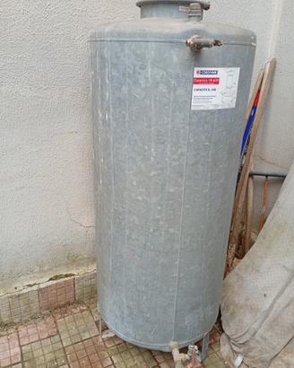 Recipiente 500L , motorino tiraggio acqua
