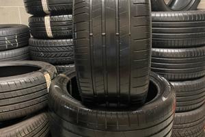 325 35 22 Pirelli Pzero due gomme estive 85%