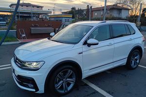 Volkswagen Tiguan 1.5 TSI r-line 130 cv