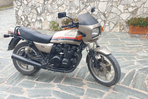 Kawasaki GPZ 750