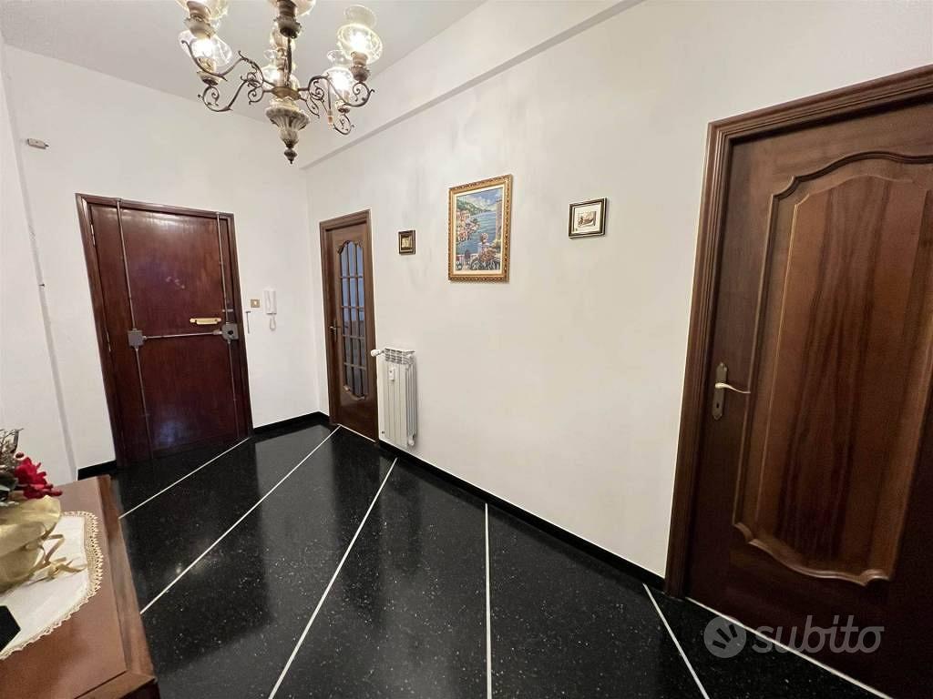 Appartamento – Genova, Belvedere, Centro Ovest - Vista 3