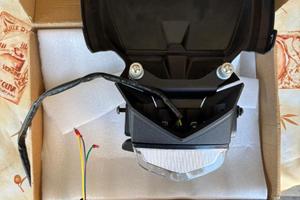 BMW F900R Portatarga Corto Foxwolf LED