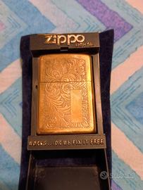 Zippo Venetian Brass Vintage 1989 (G V) con Esposi