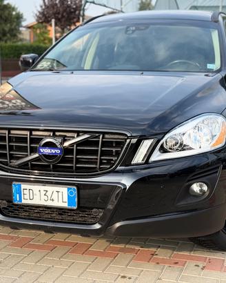 Volvo XC 60 D5 AWD Geartronic Momentum