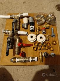 rubinetti +varia merce