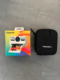 Polaroid Go e Custodia
