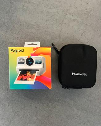 Polaroid Go e Custodia
