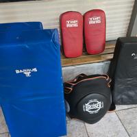 palestra pesi, manubri panca spinning tappeto