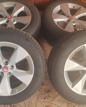 Cerchi completi di gomme Jaguar Land Rover