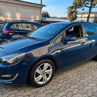 Opel Astra 1.4 Turbo 140CV Sports Tourer Cosmo