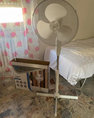 Ventilatore elettrico bianco