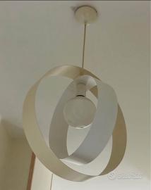 Lampadario bianco e beije