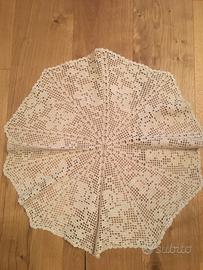 Centro all'uncinetto