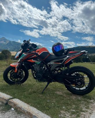 Ktm duke 790 105cv