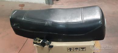 Sella ORIGINALE Vespa Px anni 80 con serratura