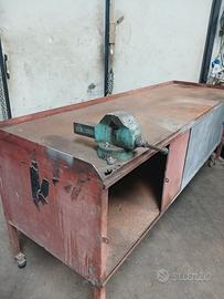 banco da lavoro con porte scorivole 250×60cm