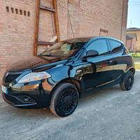Lancia Ypsilon 0.9 twin air elefantino blu metano