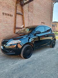 Lancia Ypsilon 0.9 twin air elefantino blu metano