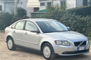 Volvo S40 1.6 16V cat Summum