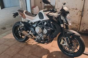 MV AGUSTA Brutale 675