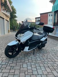 Yamaha XMax 250
