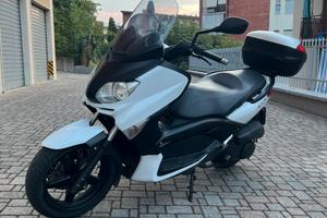 Yamaha XMax 250