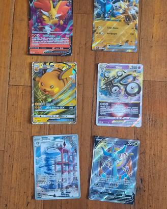 set 9 pezzi carte pokemon 