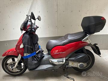 Aprilia Scarabeo 250 - 2010