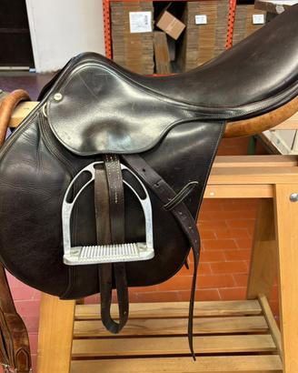 Sella inglese S.B. in cuoio + staffe e sottopancia