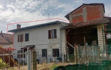 Casa indipendente a Camino, 5 locali