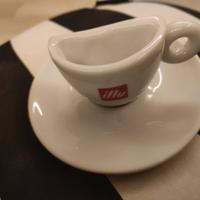 illy half cup