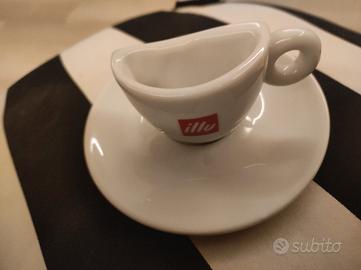 illy half cup