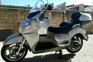 Si vende APRILIA SCARABEO 500 cc