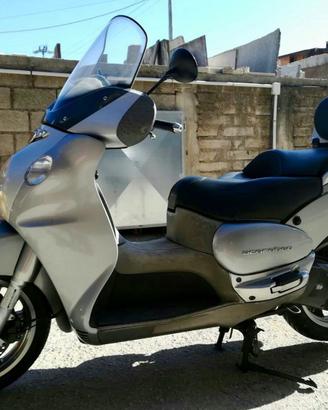 Si vende APRILIA SCARABEO 500 cc