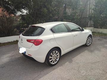 Alfa Romeo Giulietta 