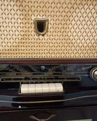 Radio vintage con giradischi "Philips Alfiere 2"