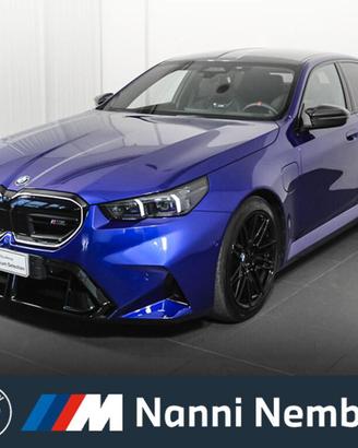 BMW M5 4.4 727cv auto