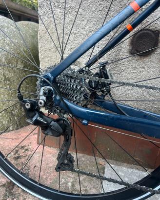 Bici da corsa Triban RC520 – tenuta in cantina