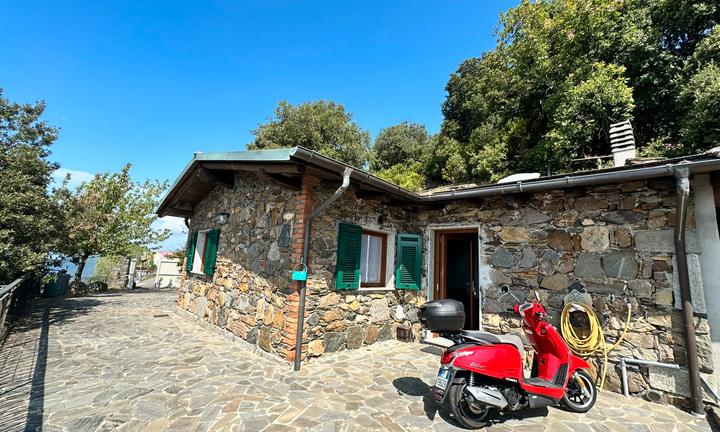 Villa con terreno sopra Vernazza
