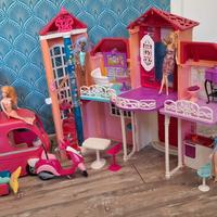 Casa di Barbie + Camper e accessori