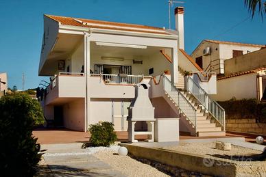 Villa di 161 m² con più di 5 locali e box auto dop