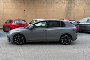 Golf R-Line Plus 8.5 TDI 2000 150 CV