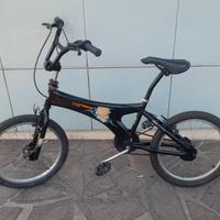 Bicicletta  BMX 20 come nuova 